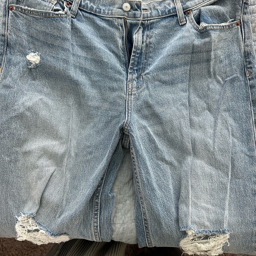 Old Navy Women’s Mid Rise Boyfriend Loose, Distressed Light Blue Denim Shorts